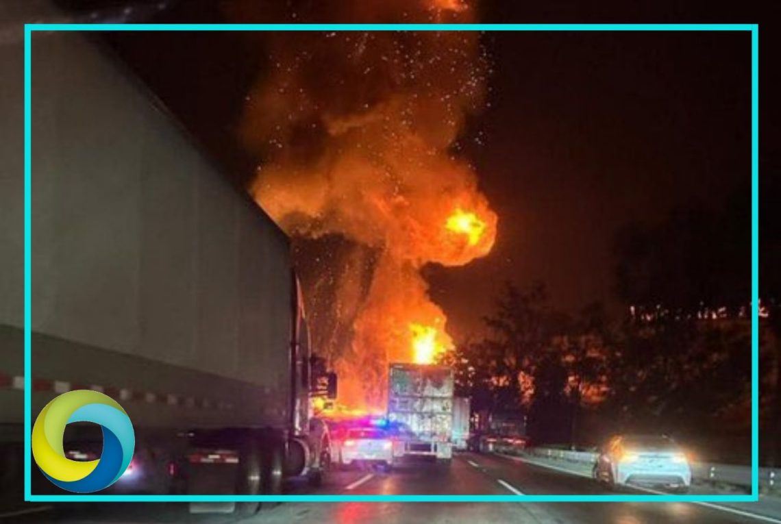 Incendio y explosión de pipa de gas paraliza la autopista México-Querétaro