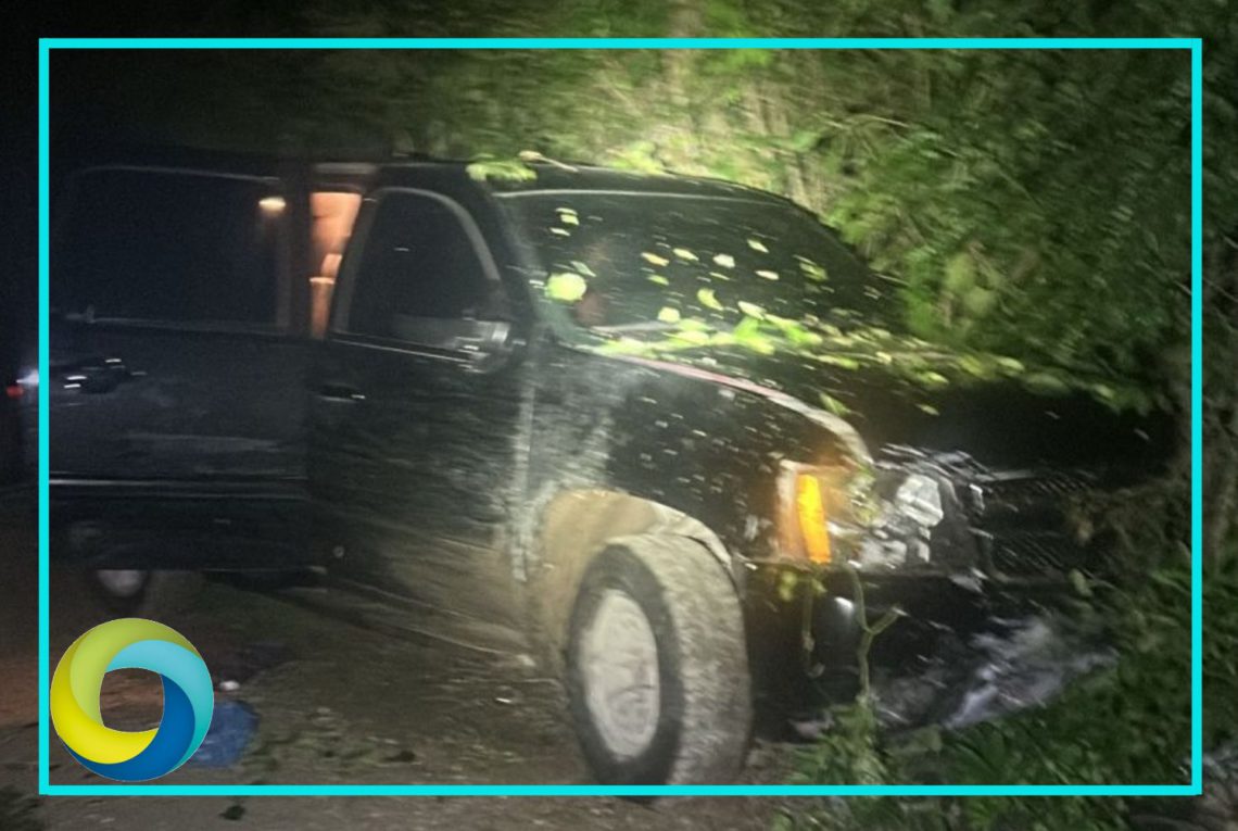 Aseguran autoridades dos vehículos tras persecución en Cancún