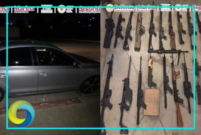 Decomisan arsenal de armas en un vehículo en Tijuana, Baja California