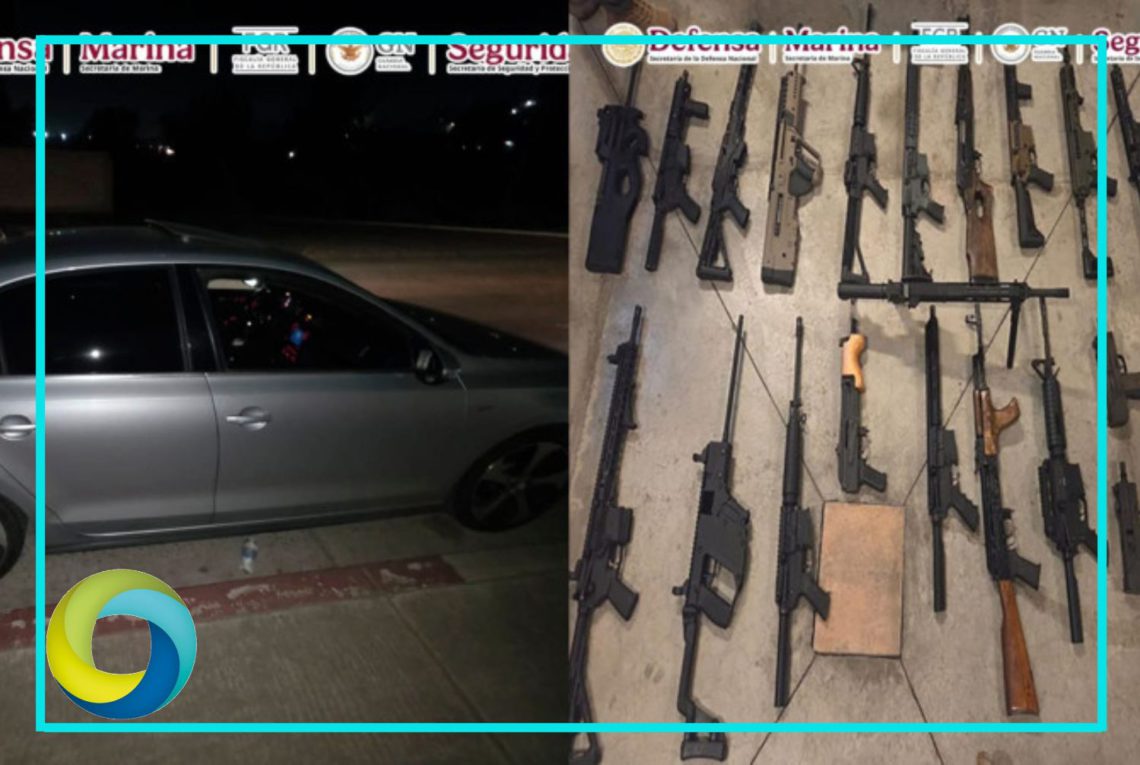 Decomisan arsenal de armas en un vehículo en Tijuana, Baja California