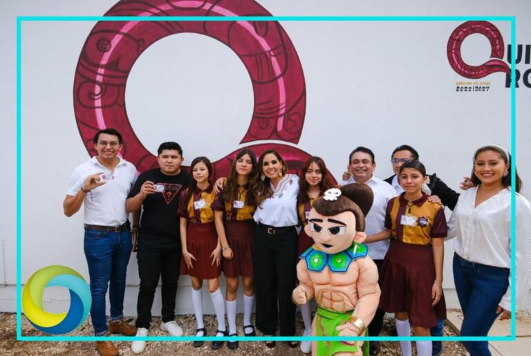 Mara Lezama y Ana Paty Peralta entregan Edificio “C” y el equipamiento del Taller de Cómputo de la Secundaria Técnica No. 39 “Ikal”
