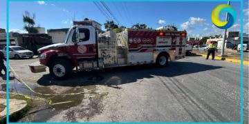 Incendio de casa en Playa del Carmen deja a dos personas con quemaduras