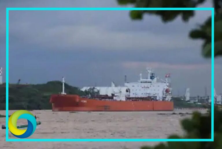México evalúa detener envíos de petróleo a Cuba ante temores de represalias de EE.UU.